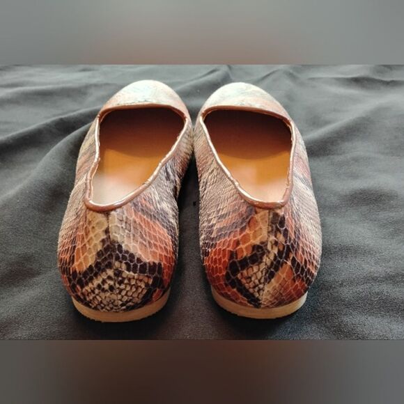 CL By Laundry Women's Brown Faux Snakeskin Slip On Ballet Flats Size 9.5 Casual - Picture 4 of 5
